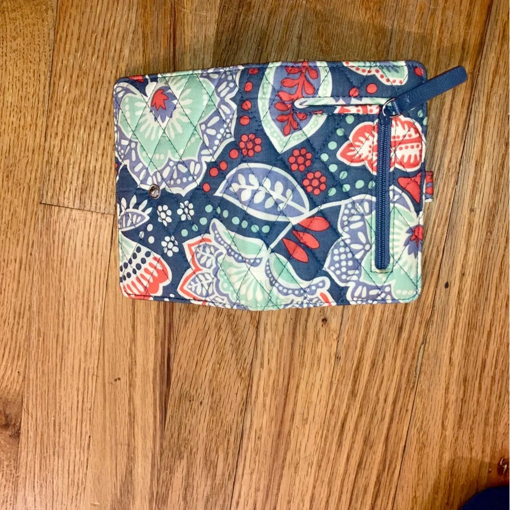 Vera Bradley 2pc Passport  & Card Holder Set